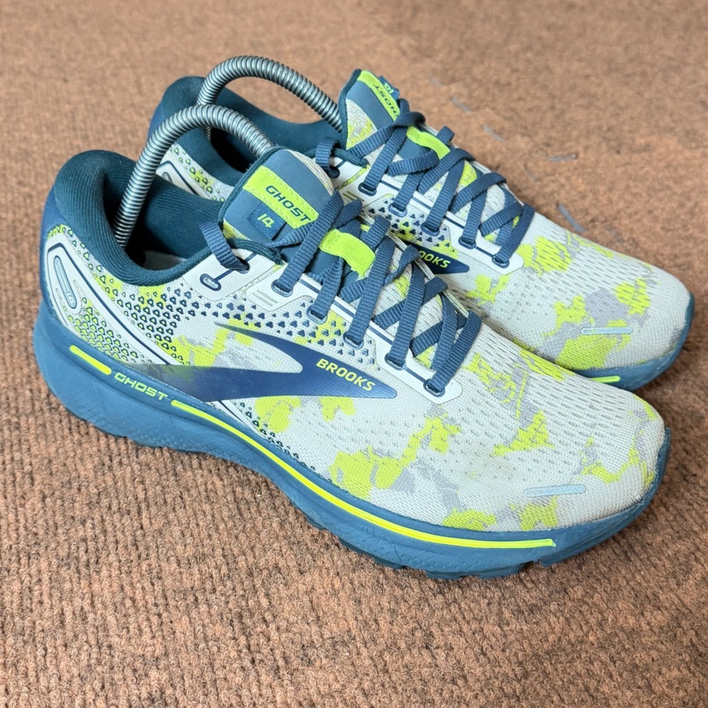 Brooks Ghost 14 Running Shoes in Light Gray, Navy, Neon Yellow